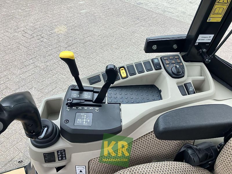 John Deere 3039R #694696