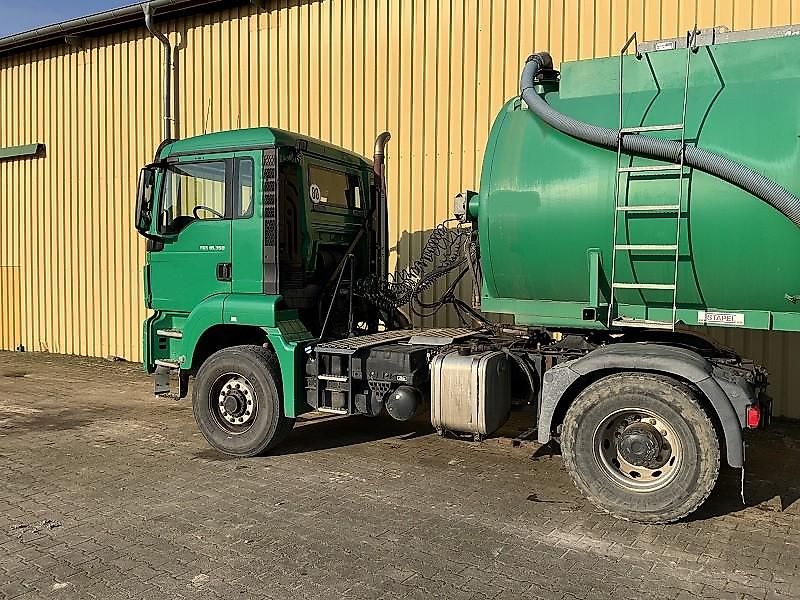 Stapel und MAN MAN TGS 18.360 4x4 BLS (Agro LOF) und Stapel 3-Achs Tanksattelauflieger