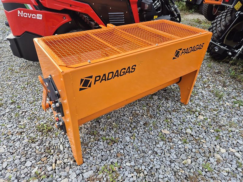 PADAGAS SP-240 Kastenstreuer Traktor Kubota Isek