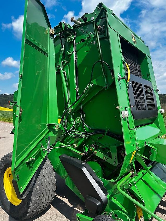 John Deere 592 Rundballenpresse Maxi Cut