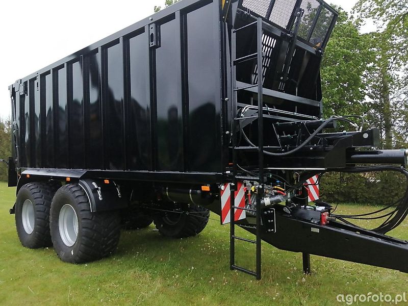 Kobzarenko CETRATEK Sortiment: Kipper / Muldenkipper / Überladewagen / Abschiebewagen / Ballenwagen / Getreidschlauch - & Entnahme Maschinen / Vakuumfässer / Überladesysteme