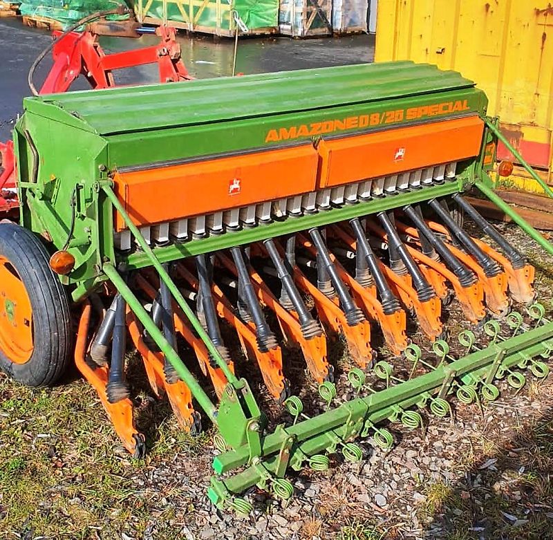 Lely 2,5m m.Amazone Sämaschine D8 Spezial25