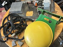 John Deere Starfire 3000 mit Reichardt RTK, Steuerung, Kabel mit Pedalausgang, Pedal leider nicht dabei!