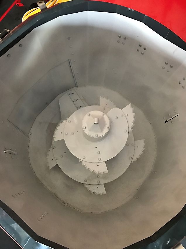 Minos Agri Futtermischwagen T-DYKM 2K