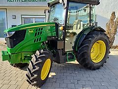 John Deere 5075GF