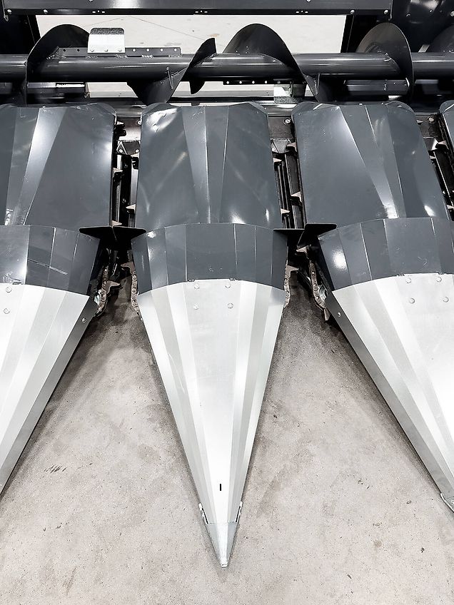 Tecnomais TMRP4 6R-F 6 row (75 cm), foldable corn header, for Case IH and New Holland combines