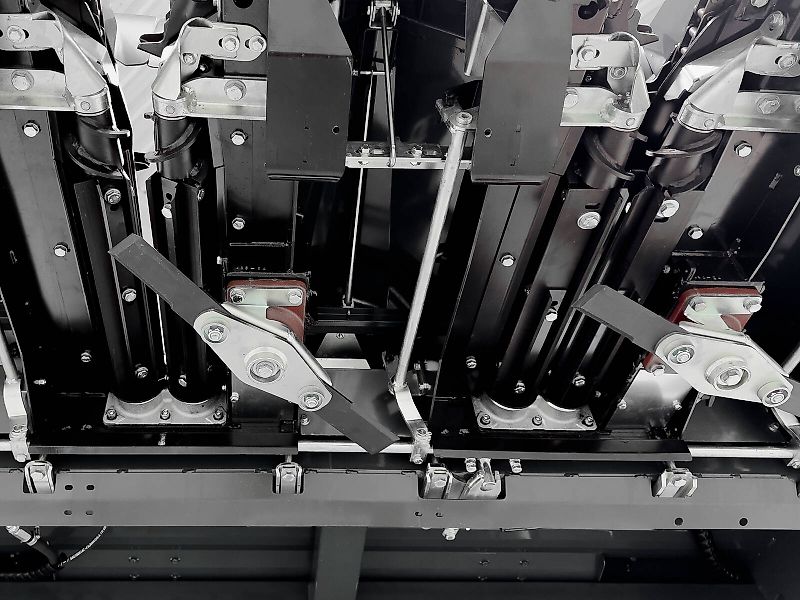 Tecnomais TMRP4 6R-F 6 row (75 cm), foldable corn header, for Case IH and New Holland combines