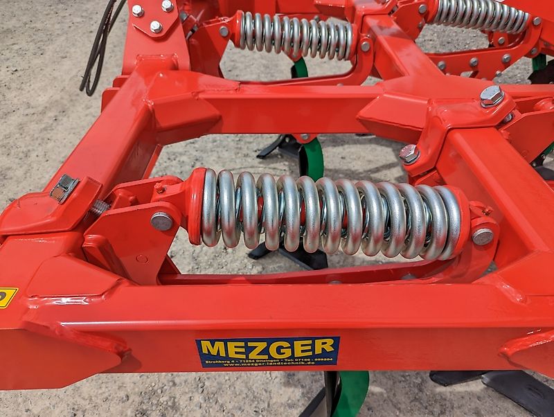 AGRO-MASZ Runner 30 gefedert, Rohrwalze 600 mm