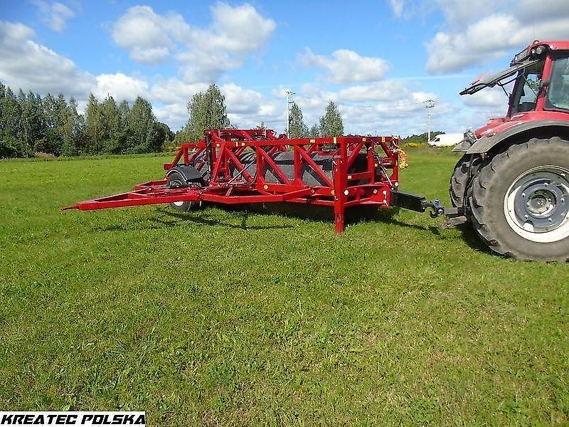 KMZ Wiesenwalze mit Fahrgestell 6m breit/ meadow roller