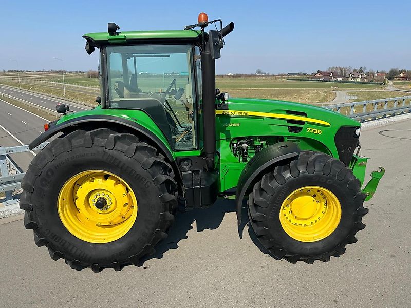 John Deere 7730