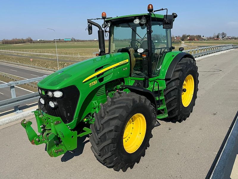 John Deere 7730