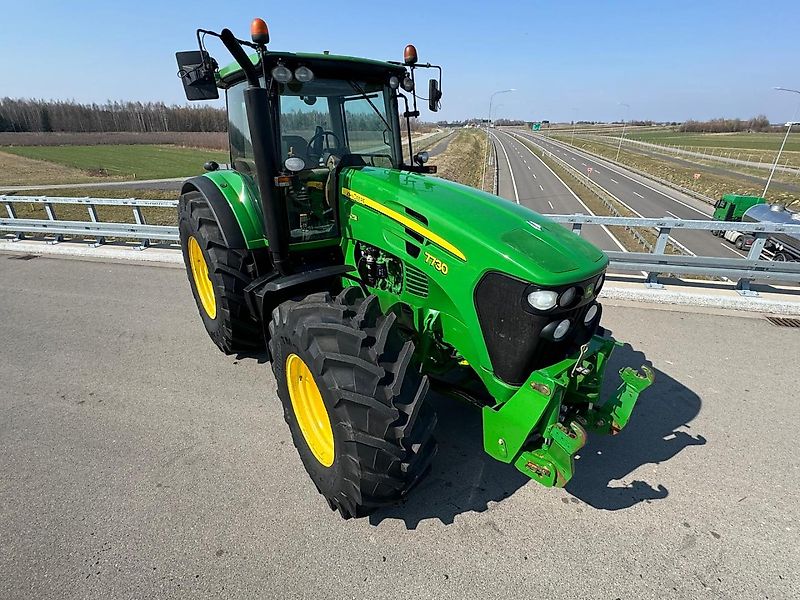 John Deere 7730
