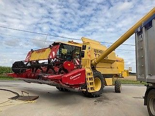 New Holland TX66