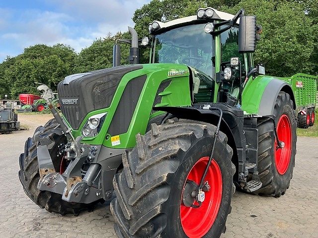 Fendt 828 Vario S4 ProfiPlus