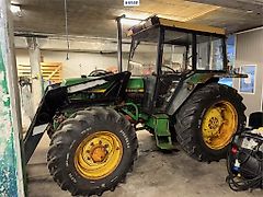 John Deere 2140