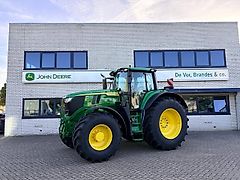 John Deere 6M200