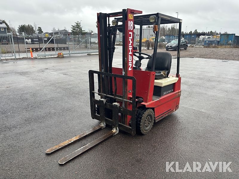 Truck Nichiyu FBT18P-30-400P