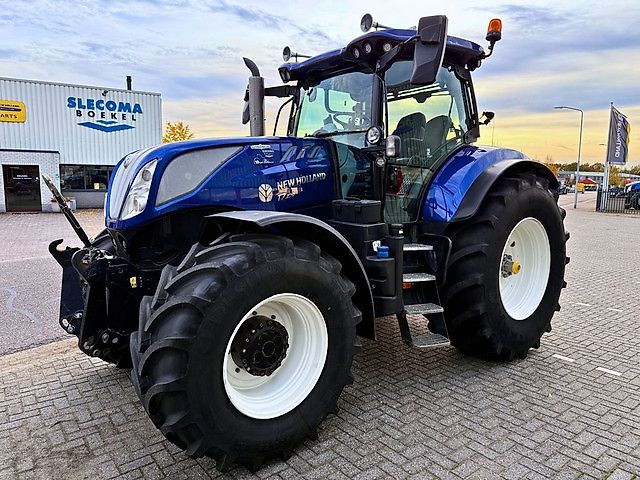 New Holland T7.270 AC 10 Years Blue Power Edition