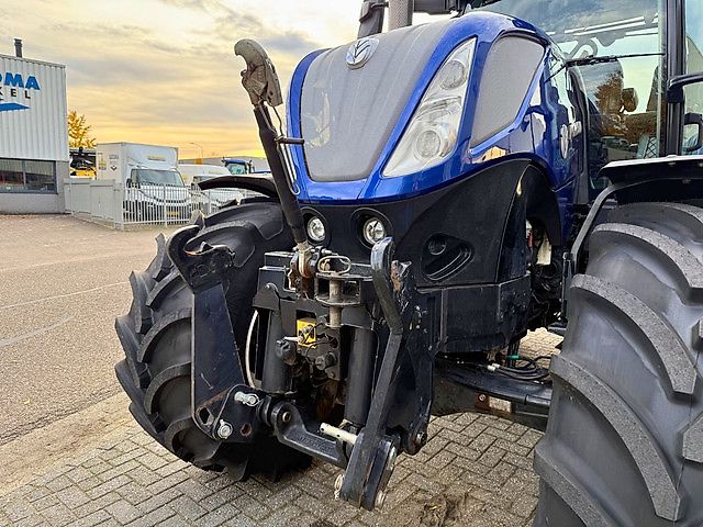 New Holland T7.270 AC 10 Years Blue Power Edition
