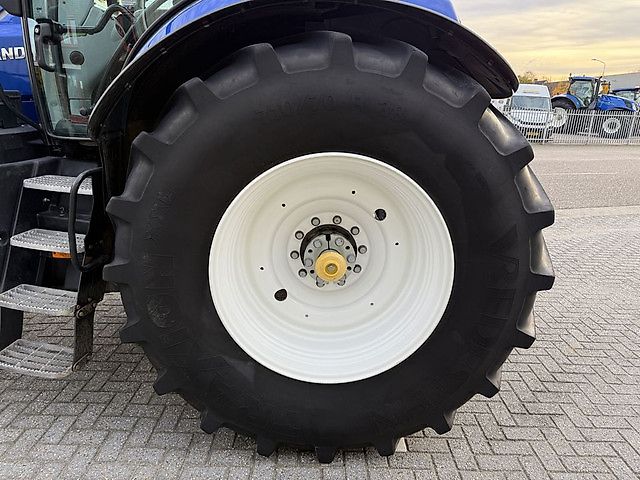 New Holland T7.270 AC 10 Years Blue Power Edition