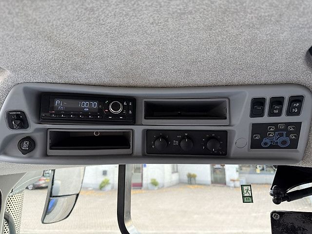 New Holland T7.270 AC 10 Years Blue Power Edition