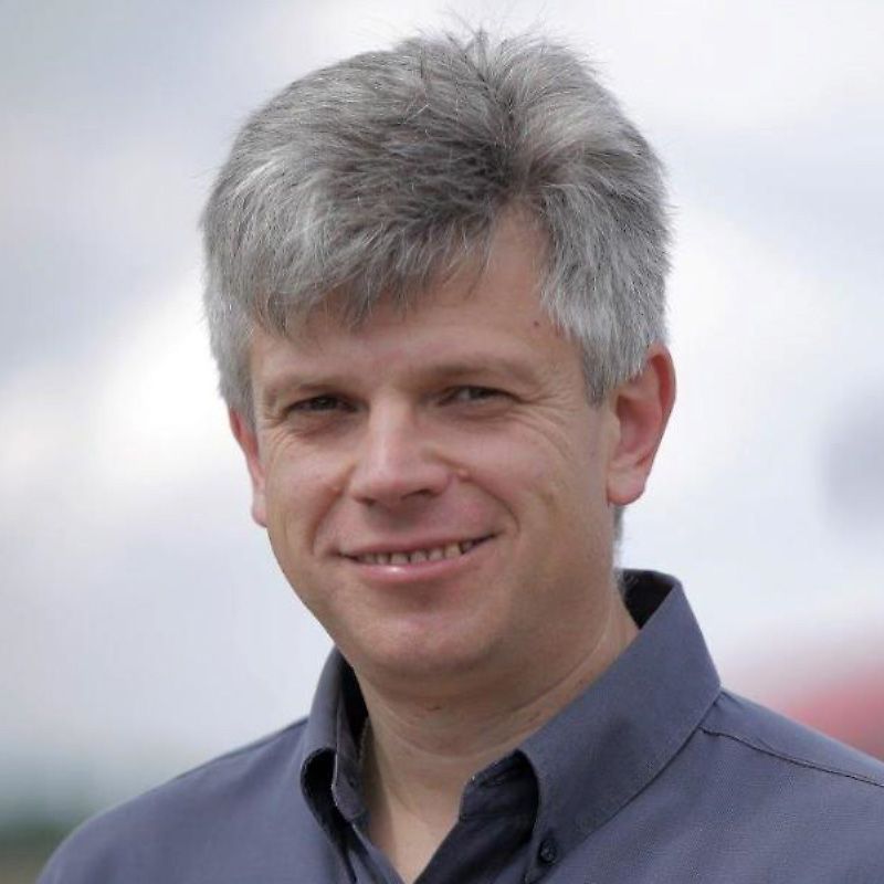 Persona de contacto Sr. Dmytro Sredin